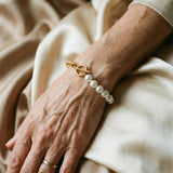 Elegant Gold Daisy Bracelet