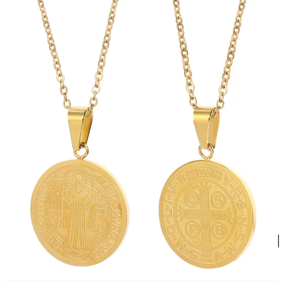 Necklace with Round Pendant