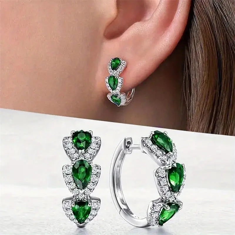 Ribbed Earrings with Shimmering Crystal