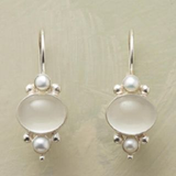 Retro Earrings with White Crystal & Daisy