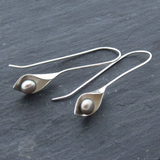 Retro Earrings with Leaf & Pearl
