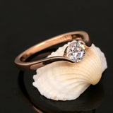 Retro Ring in Rose Gold with Round Diamonds