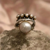 Retro Ring with Crown in Silver & Pearls