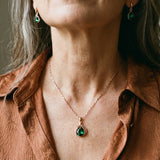 Set: Necklace & Earrings with Green Crystal & Gold
